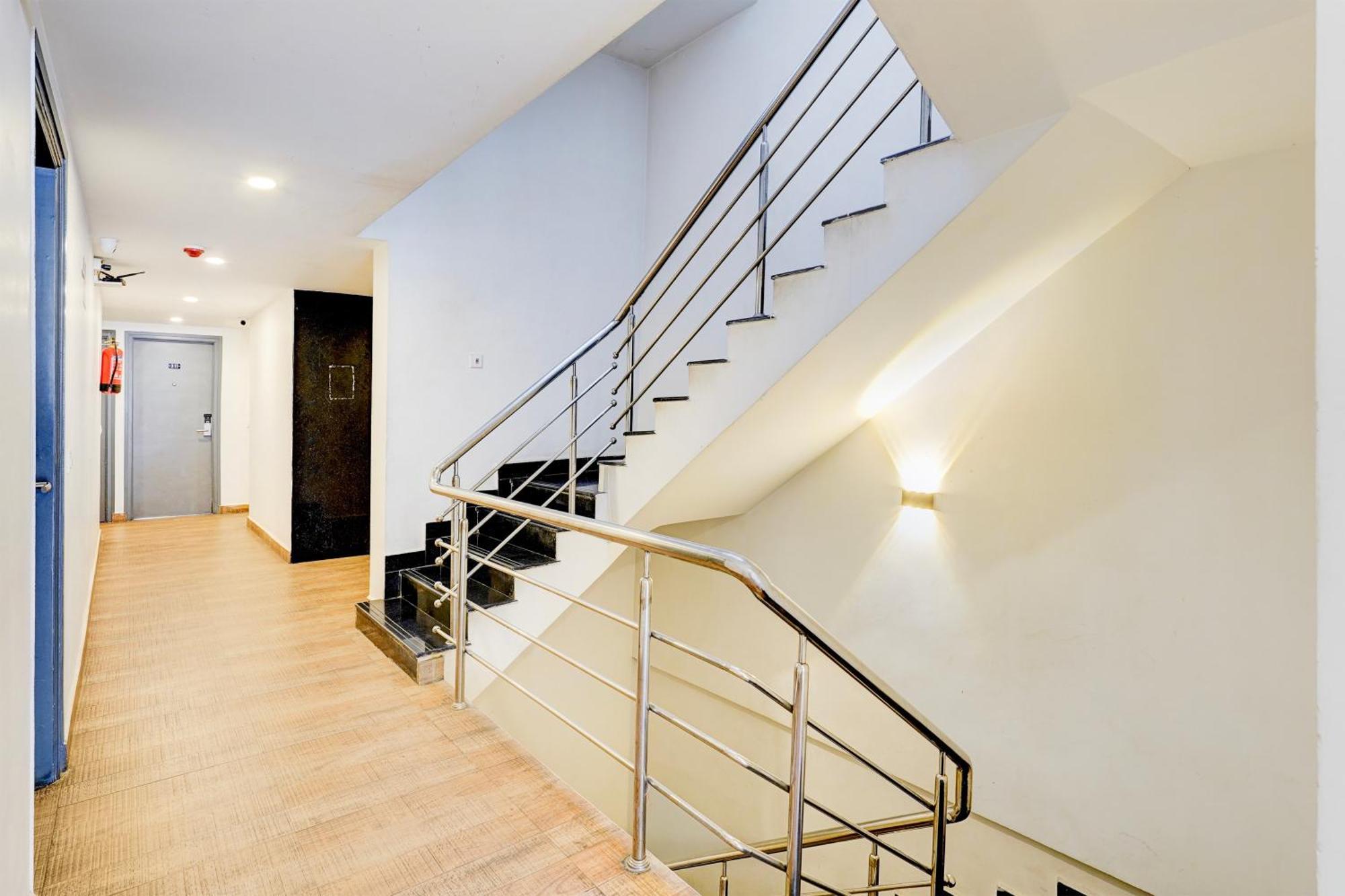 Super Townhouse Tirupati 호텔 외부 사진