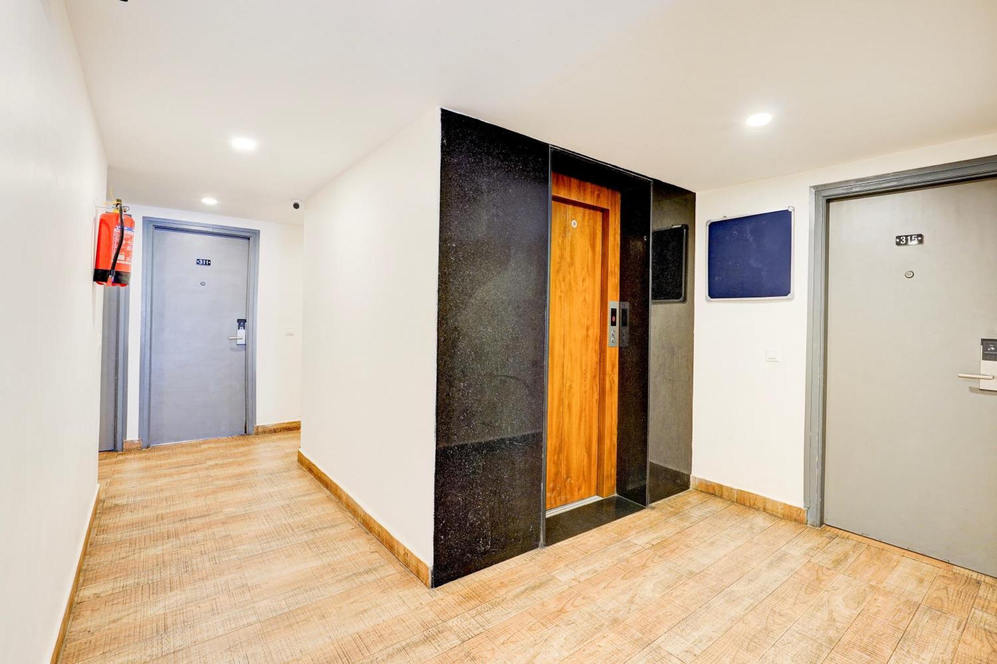 Super Townhouse Tirupati 호텔 외부 사진